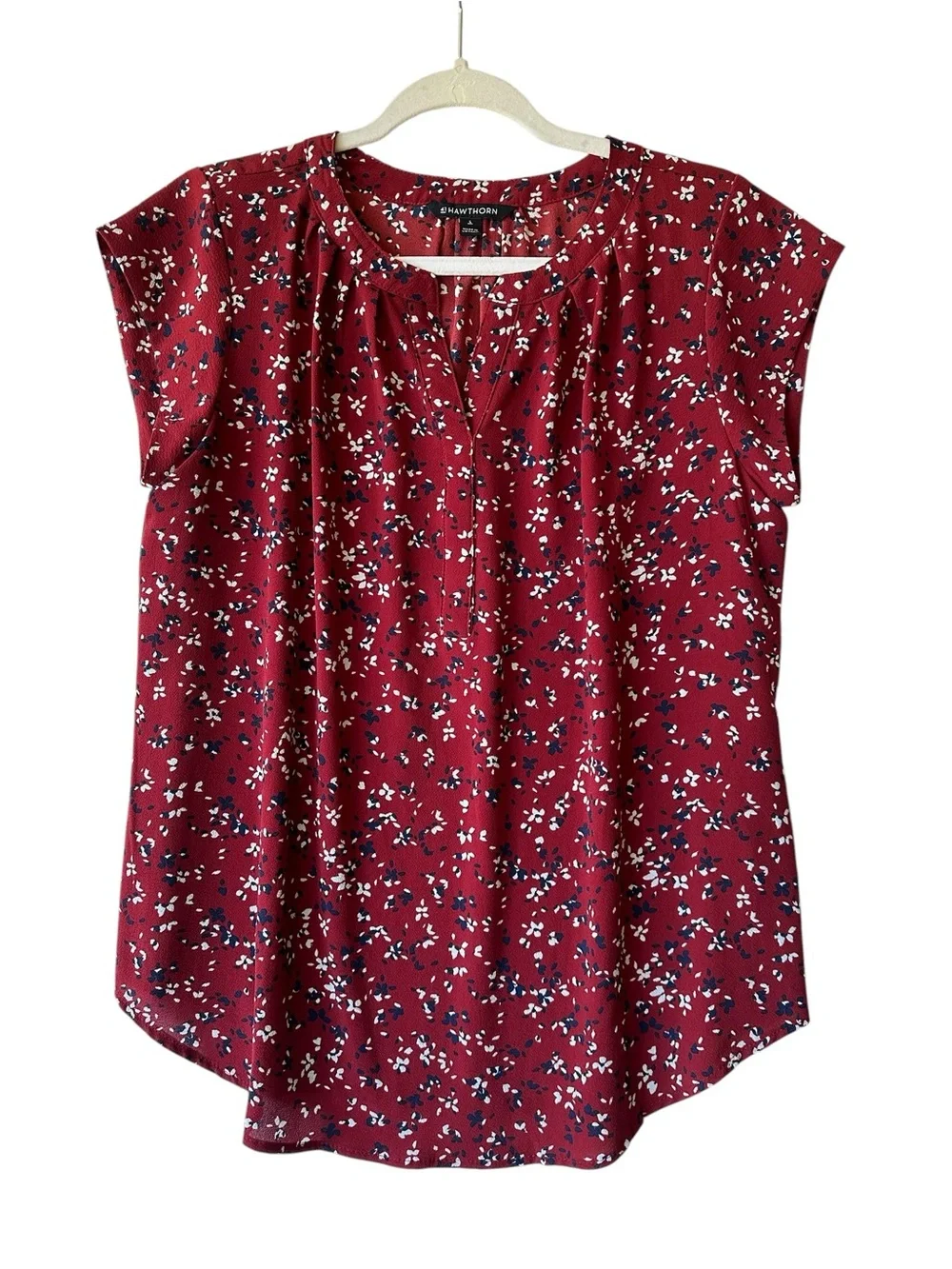 41 Hawthorn Burgundy Floral Split-Neck Cap-Sleeve Blouse Size L - Picture 3 of 7